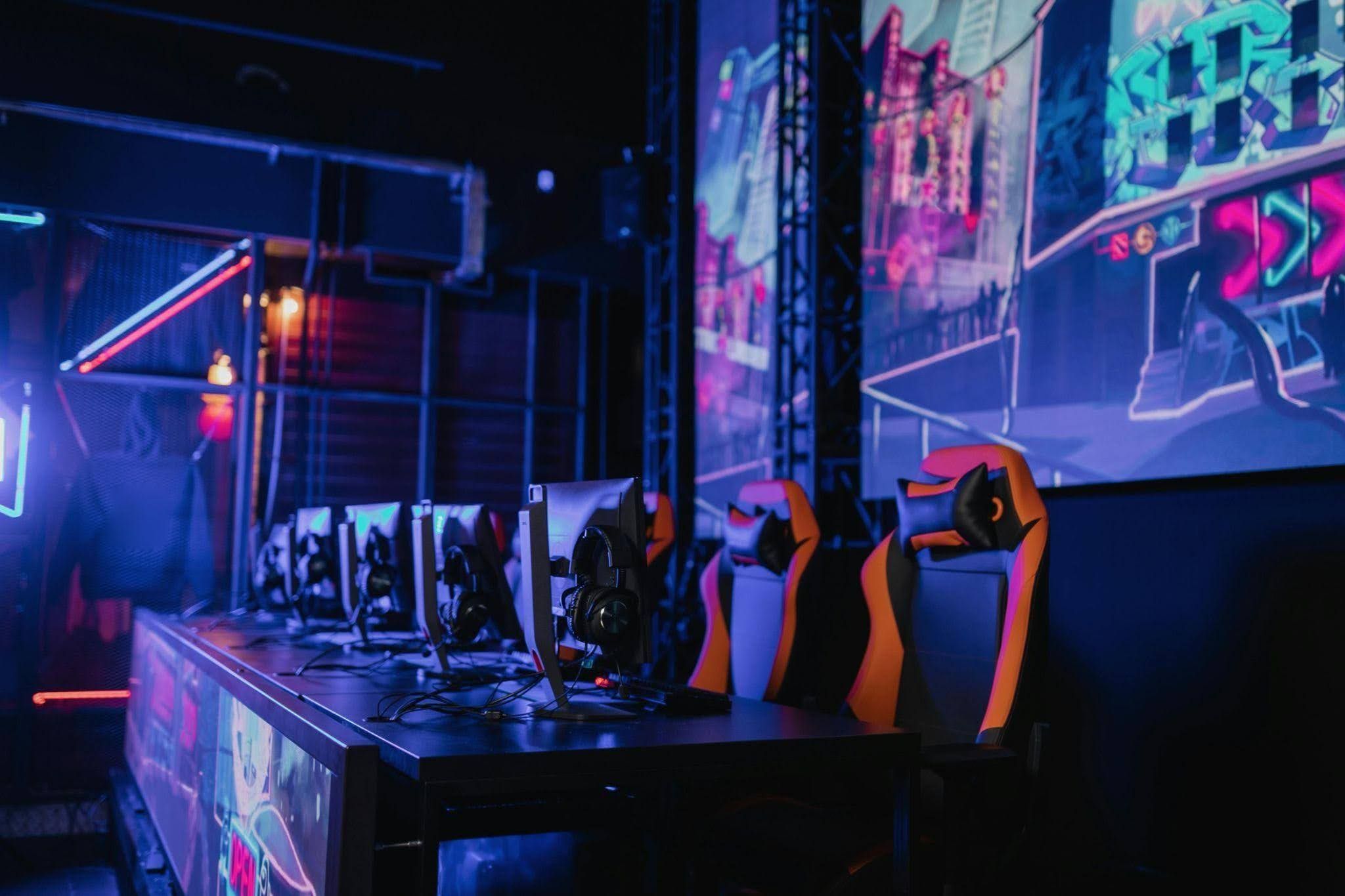 E-sporto reiškinys: nuo hobio iki pasaulinės sporto industrijos